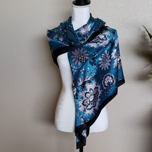 Arnisa silky scarf, 42" x 42", NWOT